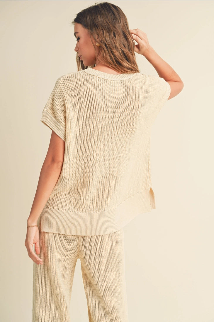 Light Weight Round Neck Knitted Top